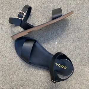 Soda Ankle Strap Simple Black Sandals